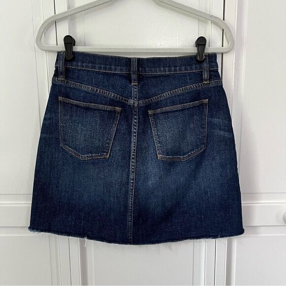 J. Crew A-Line Medium Wash Mini Skirt Denim Cutoff Jean Raw Edge Hem Size 26 - Picture 3 of 10